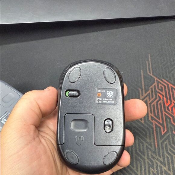 Logitech Dual Wireless Mouse Set - Blue and Red - Picture 3 of 4